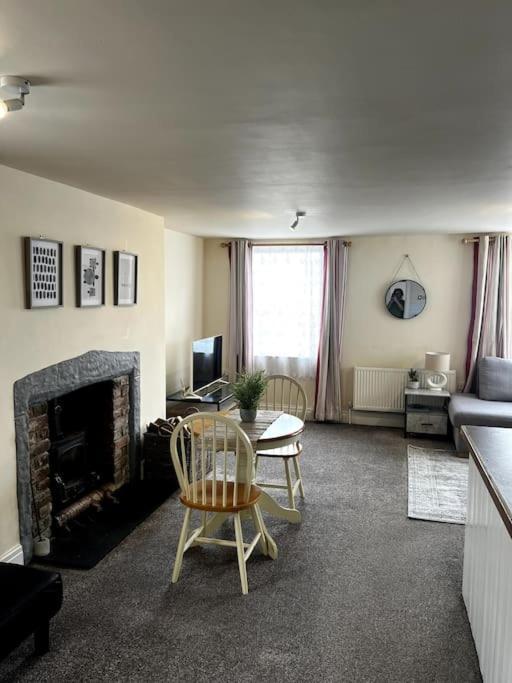 The Hideaway Holywell 1 Apartment Exterior photo