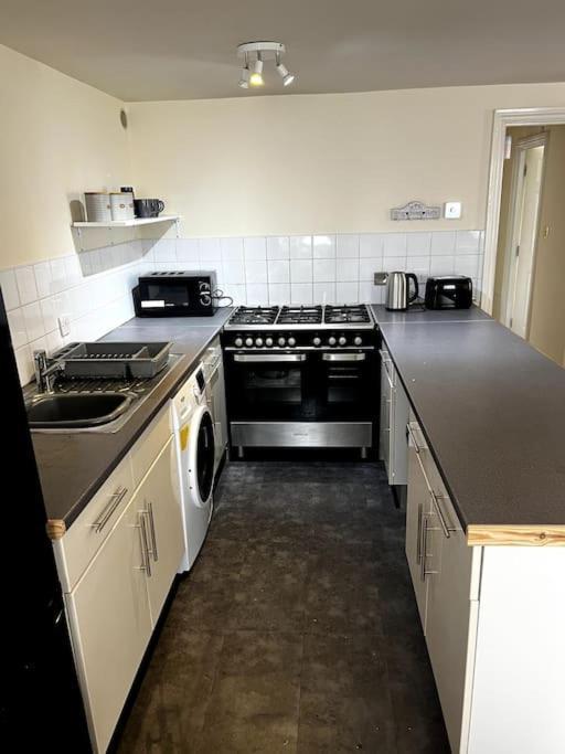 The Hideaway Holywell 1 Apartment Exterior photo