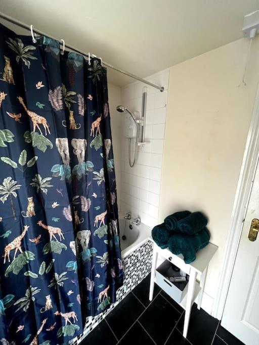 The Hideaway Holywell 1 Apartment Exterior photo