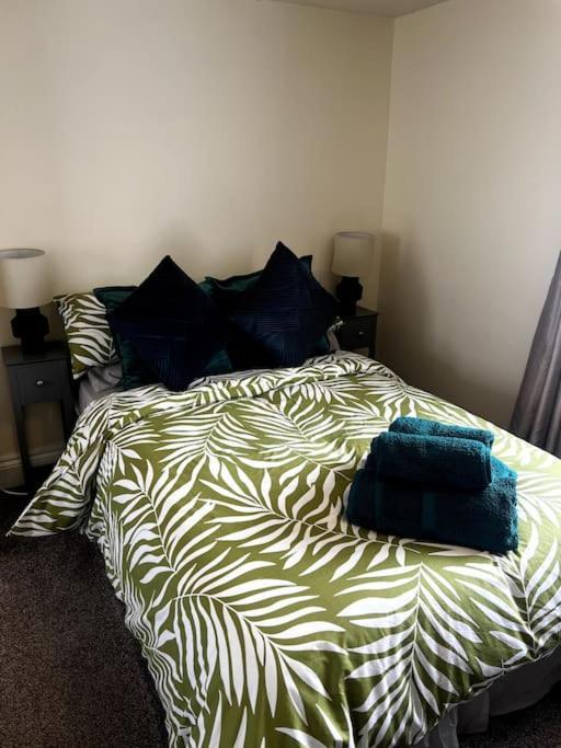 The Hideaway Holywell 1 Apartment Exterior photo